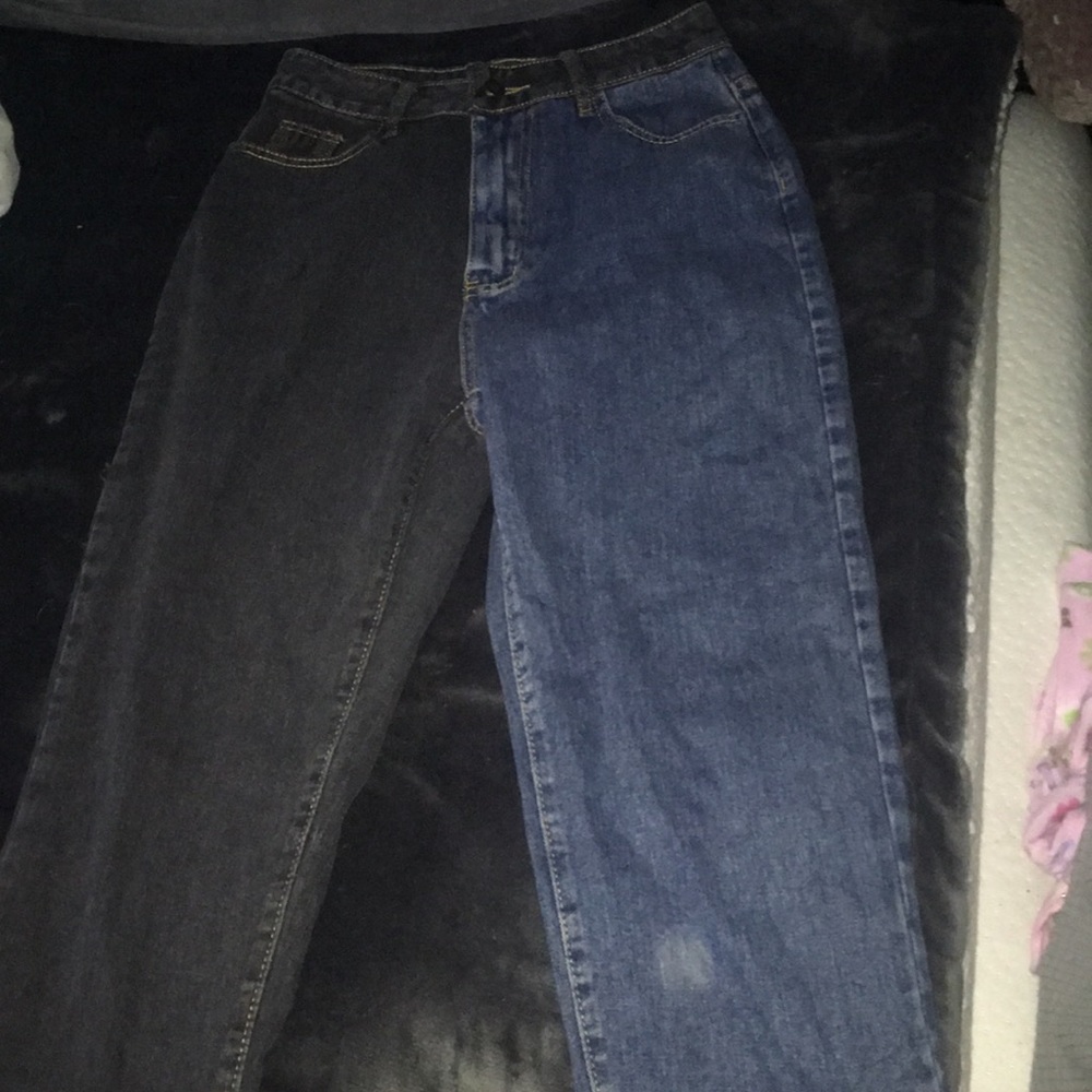2 colored jeans